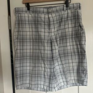 Men’s Nike Golf Dri Fit Shorts size 36